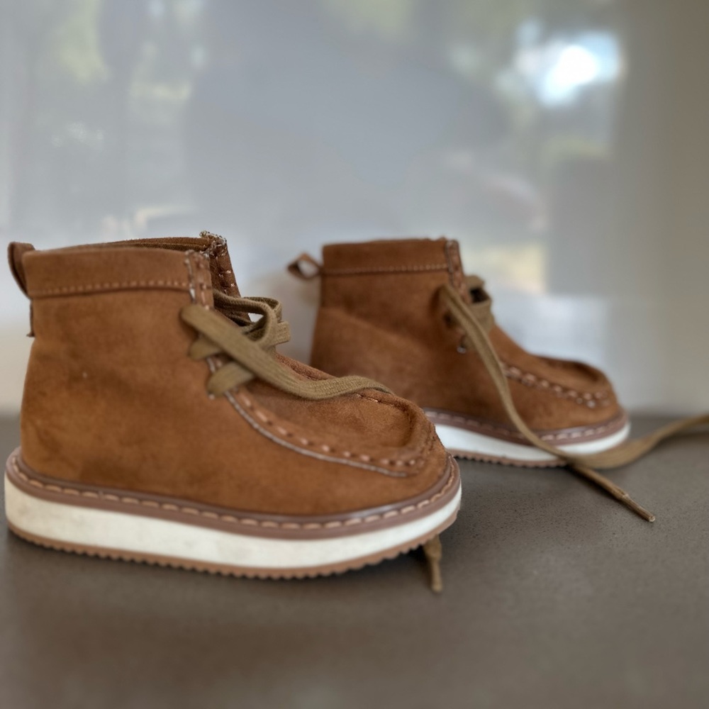 Baby Gap Faux Suede Lace Up Boots for Toddler Boys. Barely worn like new